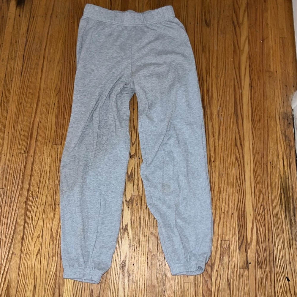 Pacsun grey sweatpants, size xs, super cute!!